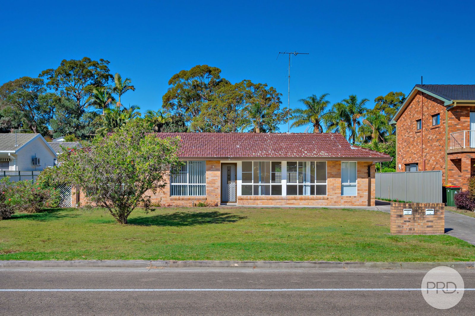 24 Spinnaker Way CORLETTE 1