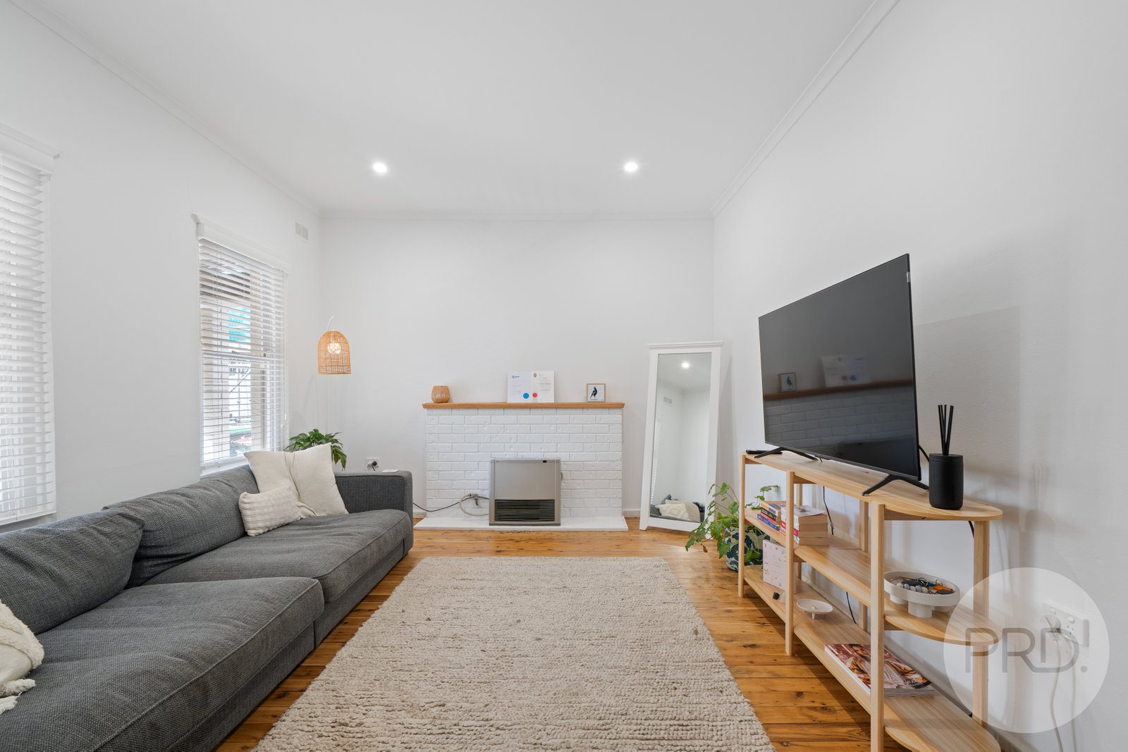 24 Spring Street WAGGA WAGGA 3