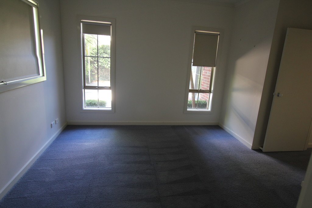 24 St Andrews Place LAKE GARDENS 8