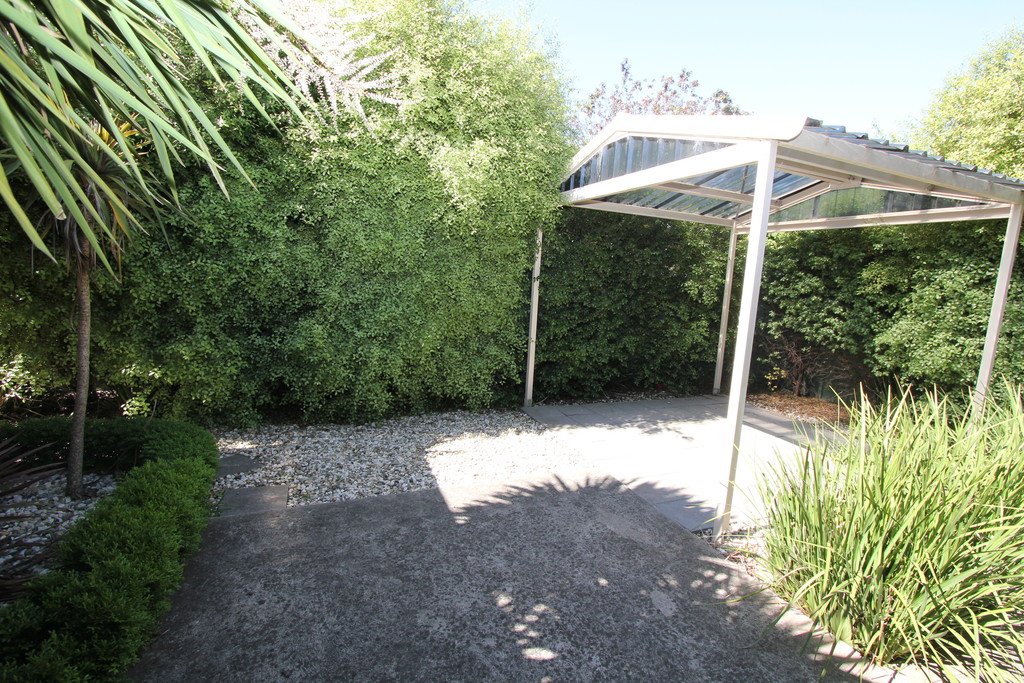 24 St Andrews Place LAKE GARDENS 15