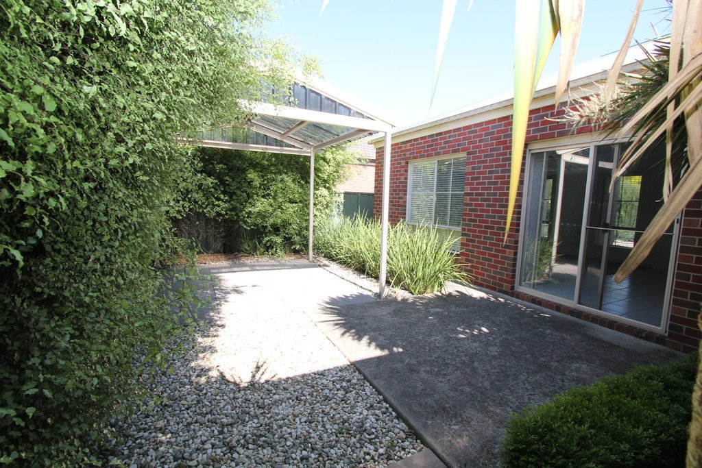 24 St Andrews Place LAKE GARDENS 17