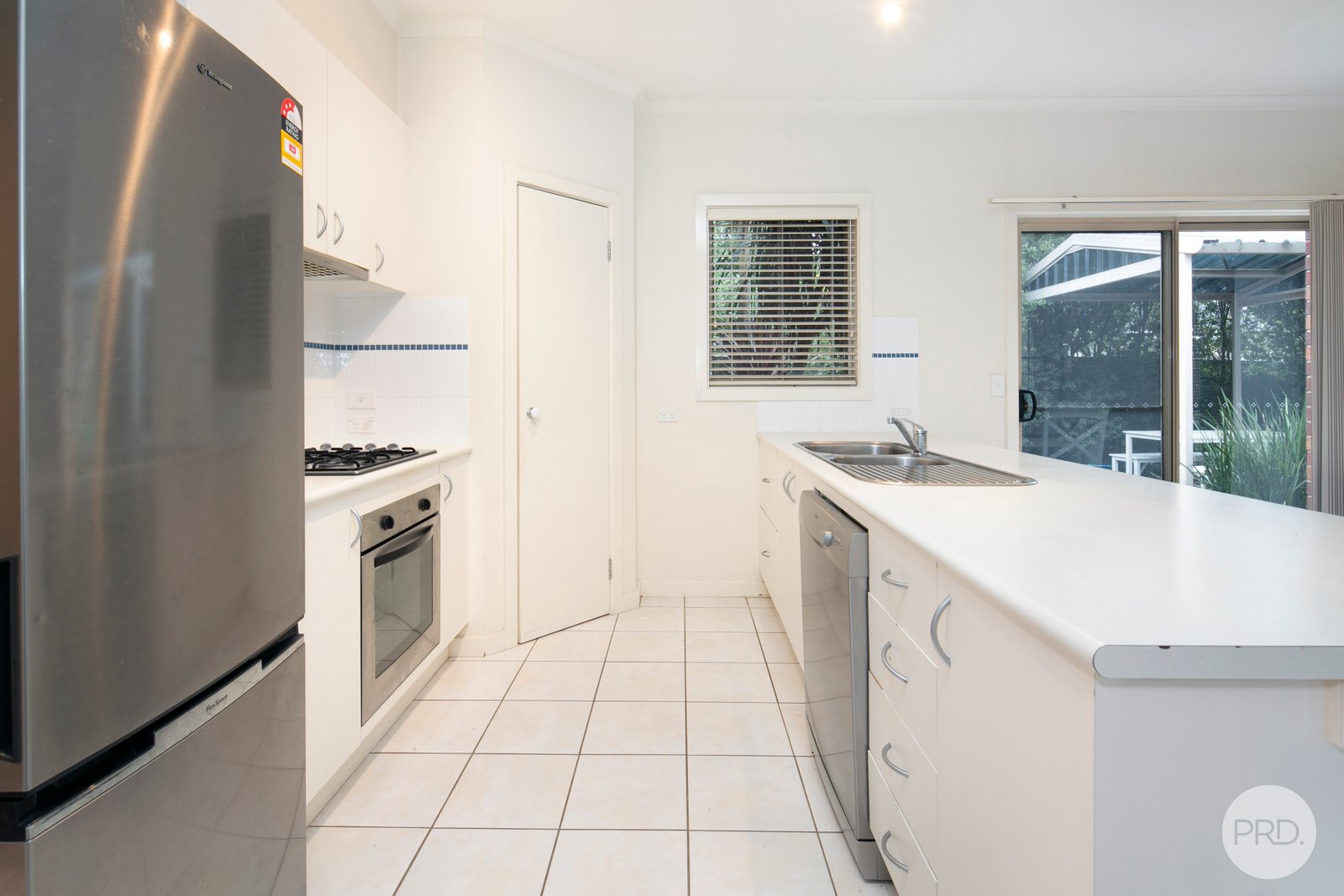 24 St Andrews Place LAKE GARDENS 3