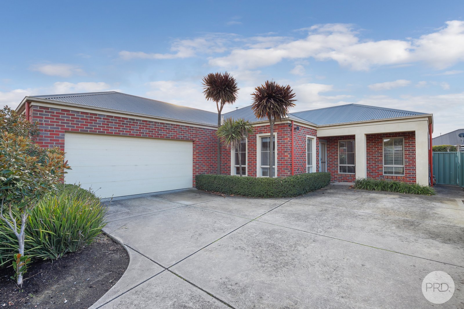 24 St Andrews Place LAKE GARDENS 1