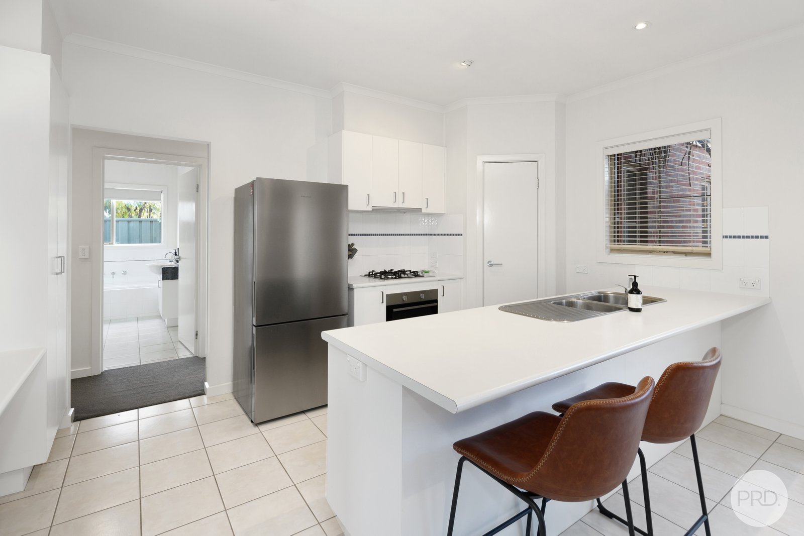 24 St Andrews Place LAKE GARDENS 2