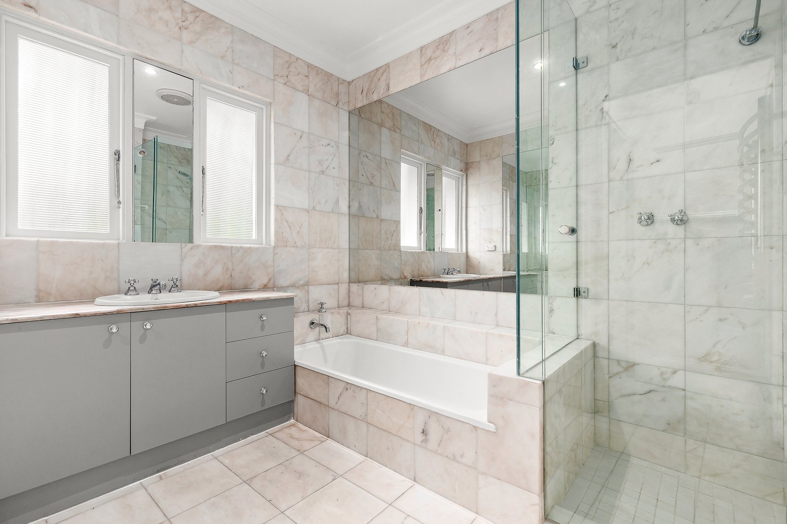 Real Estate and Property in 2/4 St Georges Court, Toorak, VIC