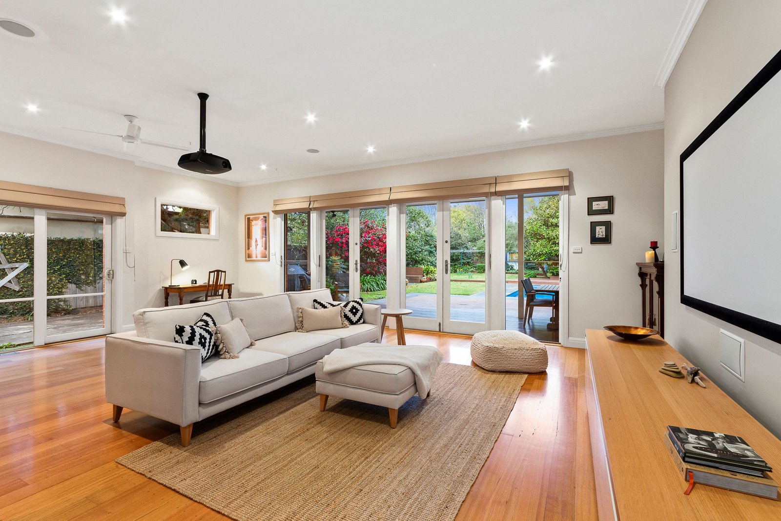 Gallery: 24 Station Street