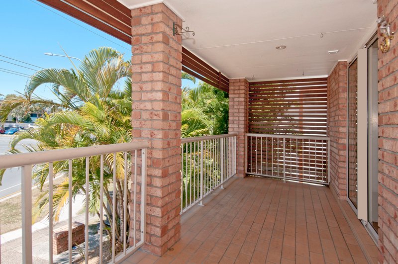 2/4 Stevens Street SOUTHPORT 1