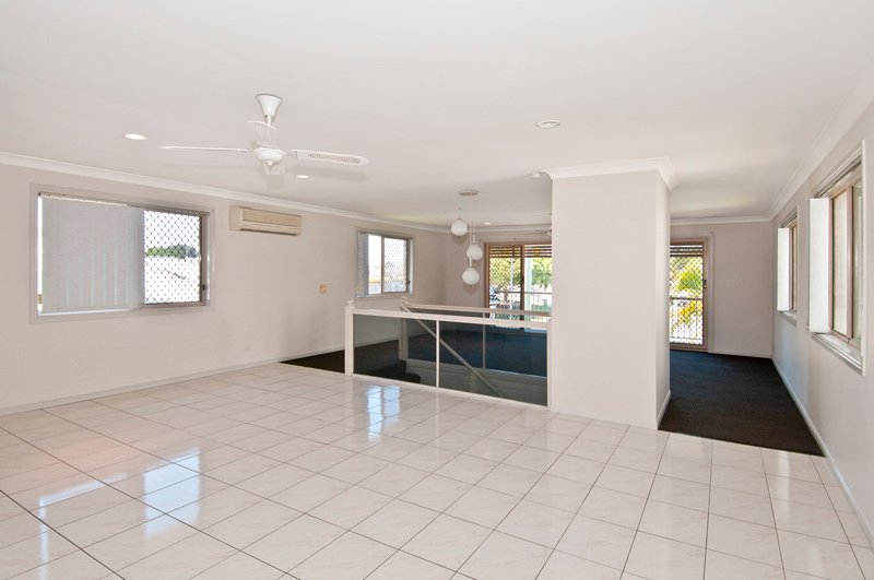 2/4 Stevens Street SOUTHPORT 5
