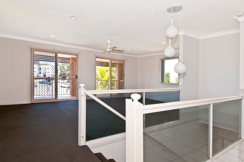 2/4 Stevens Street SOUTHPORT 6