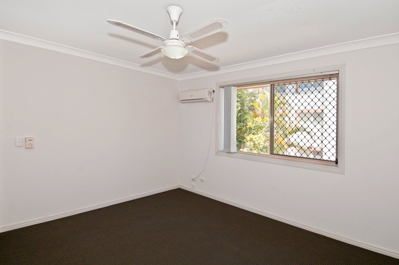 2/4 Stevens Street SOUTHPORT 10