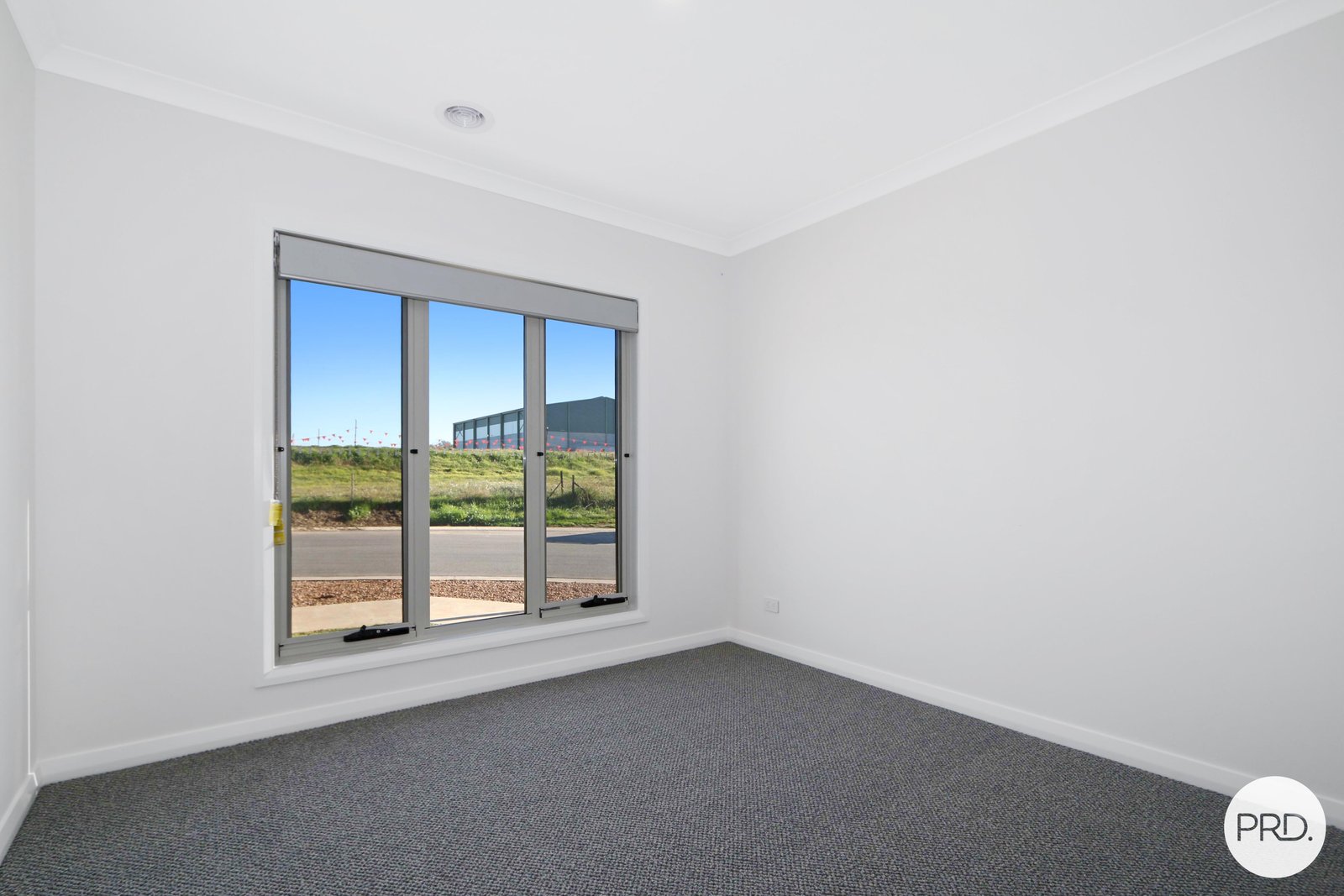 24 Stobie Crescent LENEVA 7
