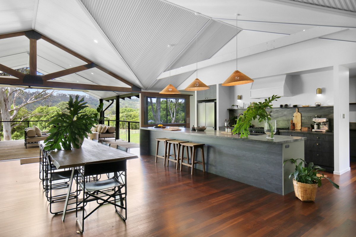 24 Stockyard Court Tallebudgera 4