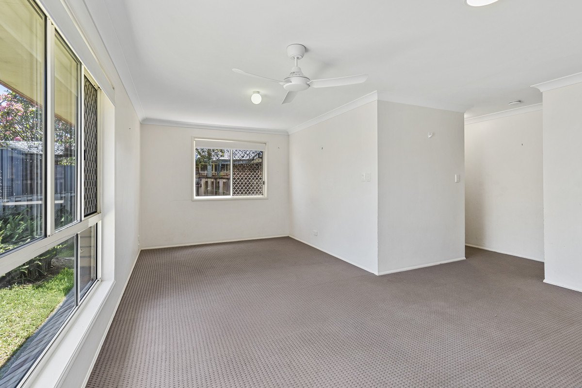 2/4 Styer Circuit Burleigh Waters 2