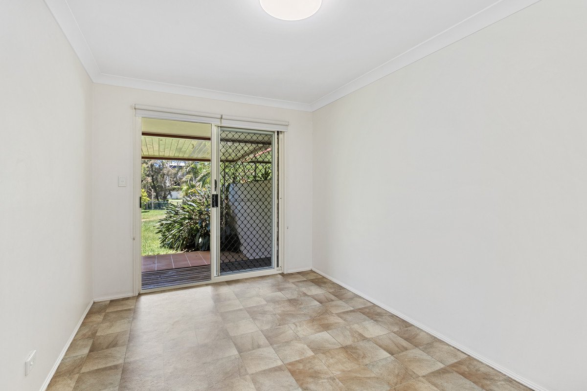 2/4 Styer Circuit Burleigh Waters 8