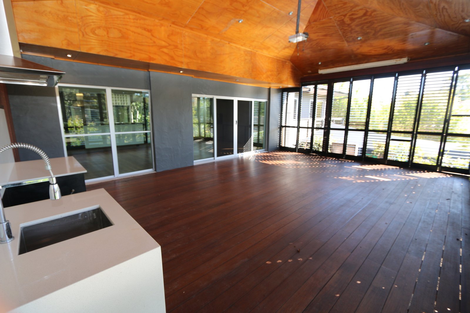 24 Sun Valley Drive ASHMORE 18