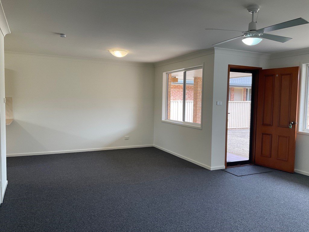 2/4 Sunbird Crescent BOAMBEE EAST 5