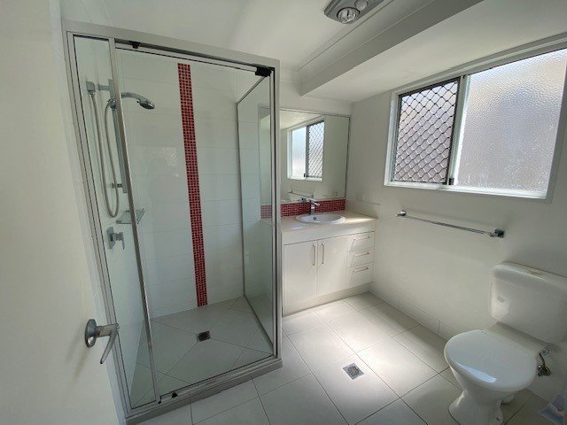 24 Sundowner  CLINTON 8