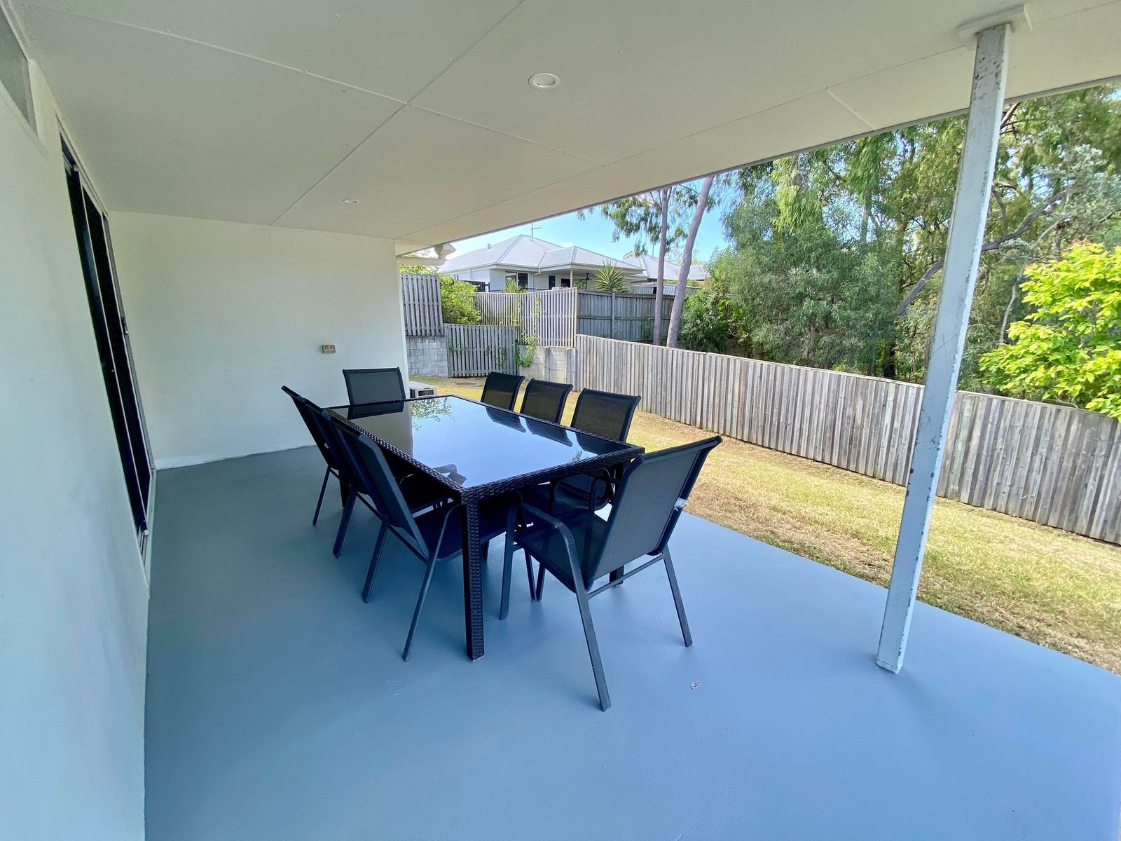 24 Sundowner  CLINTON 16