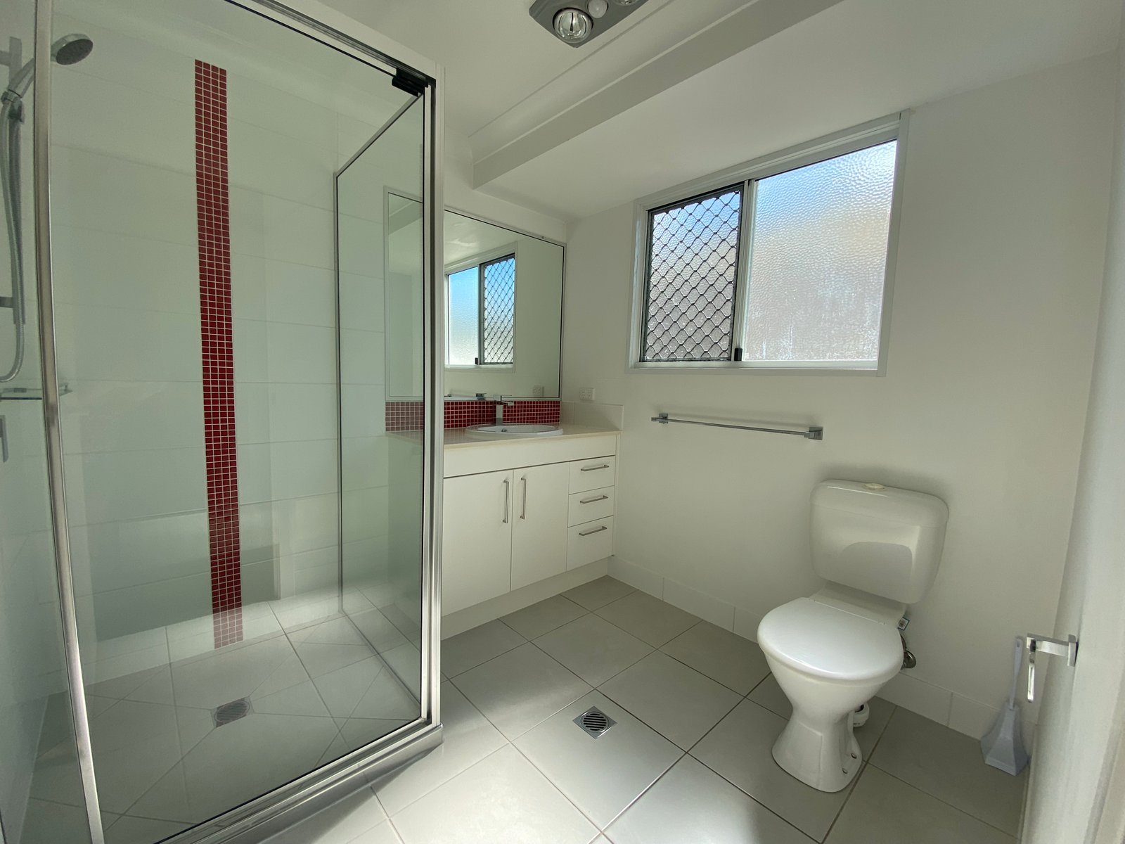 24 Sundowner Road CLINTON 13