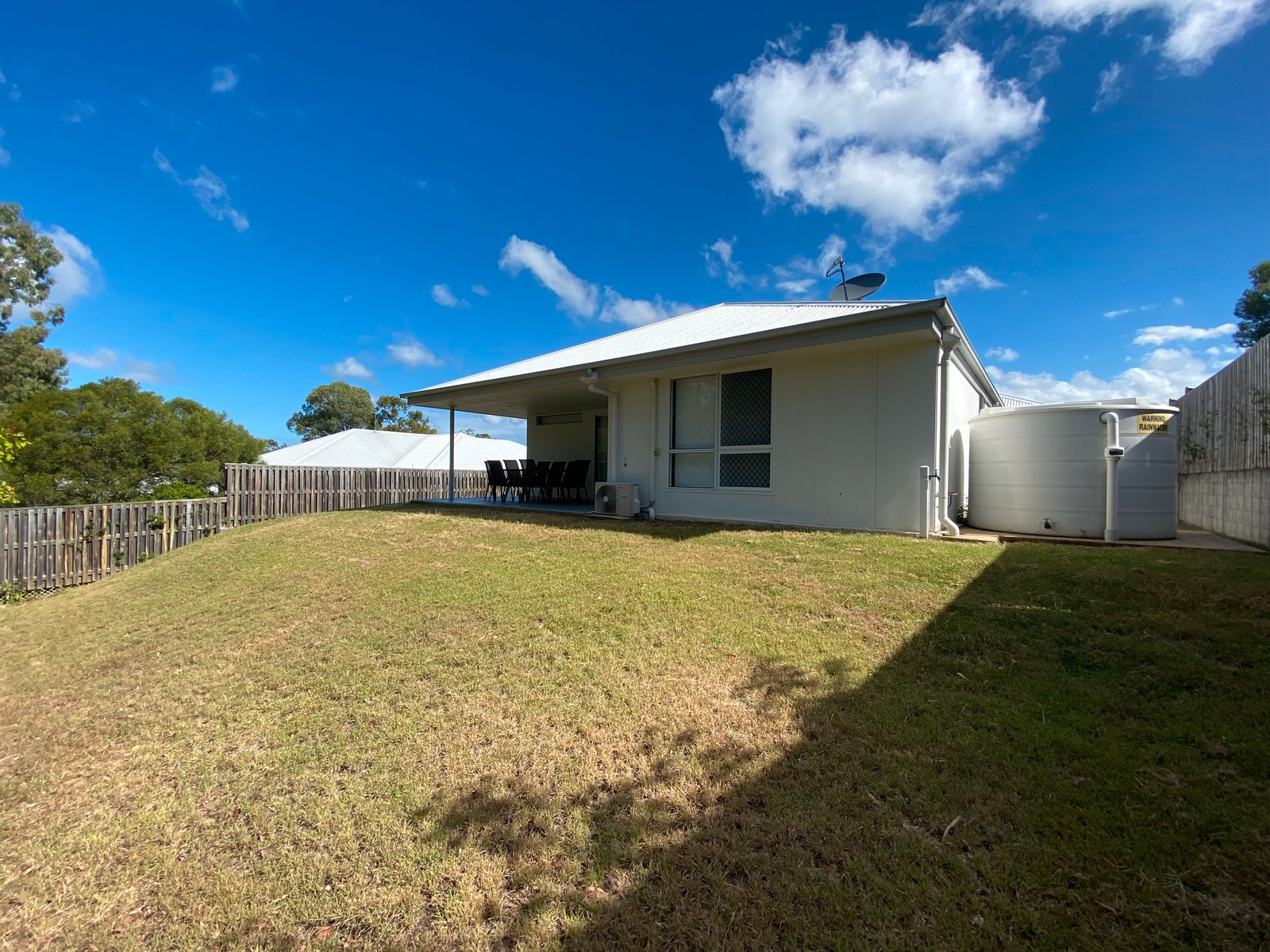 24 Sundowner Road CLINTON 18