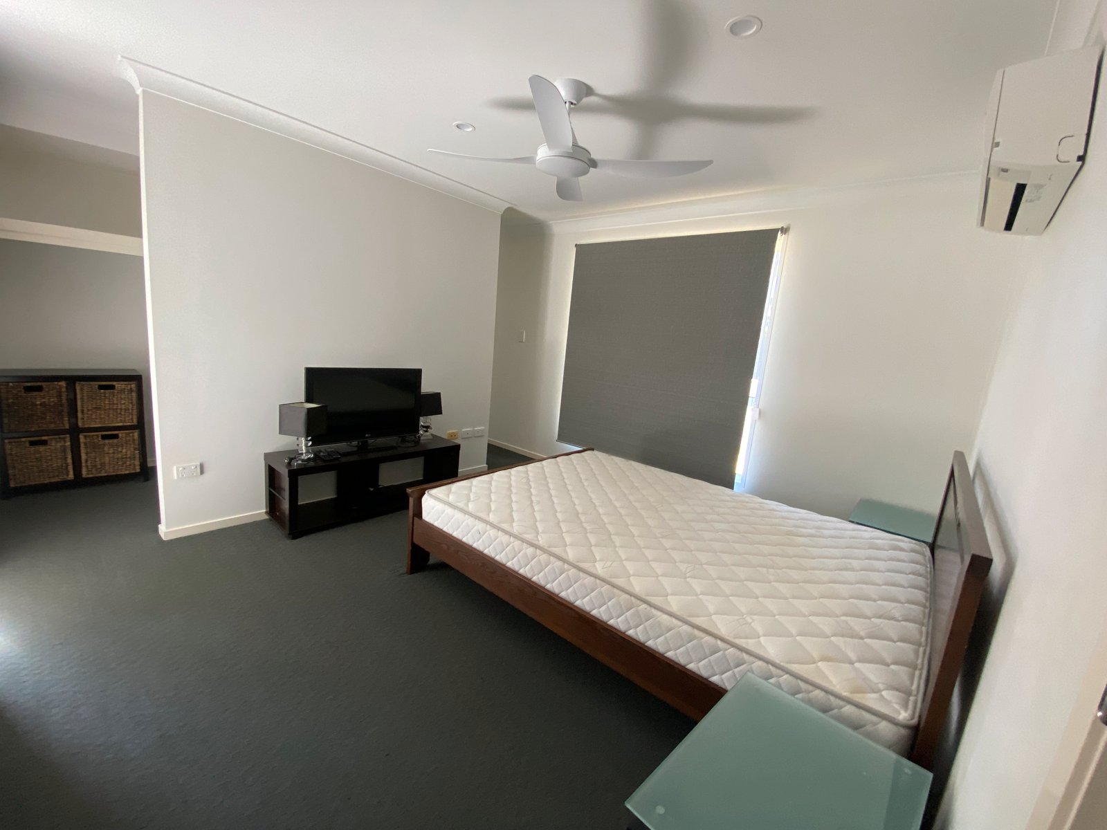 24 Sundowner Road CLINTON 12