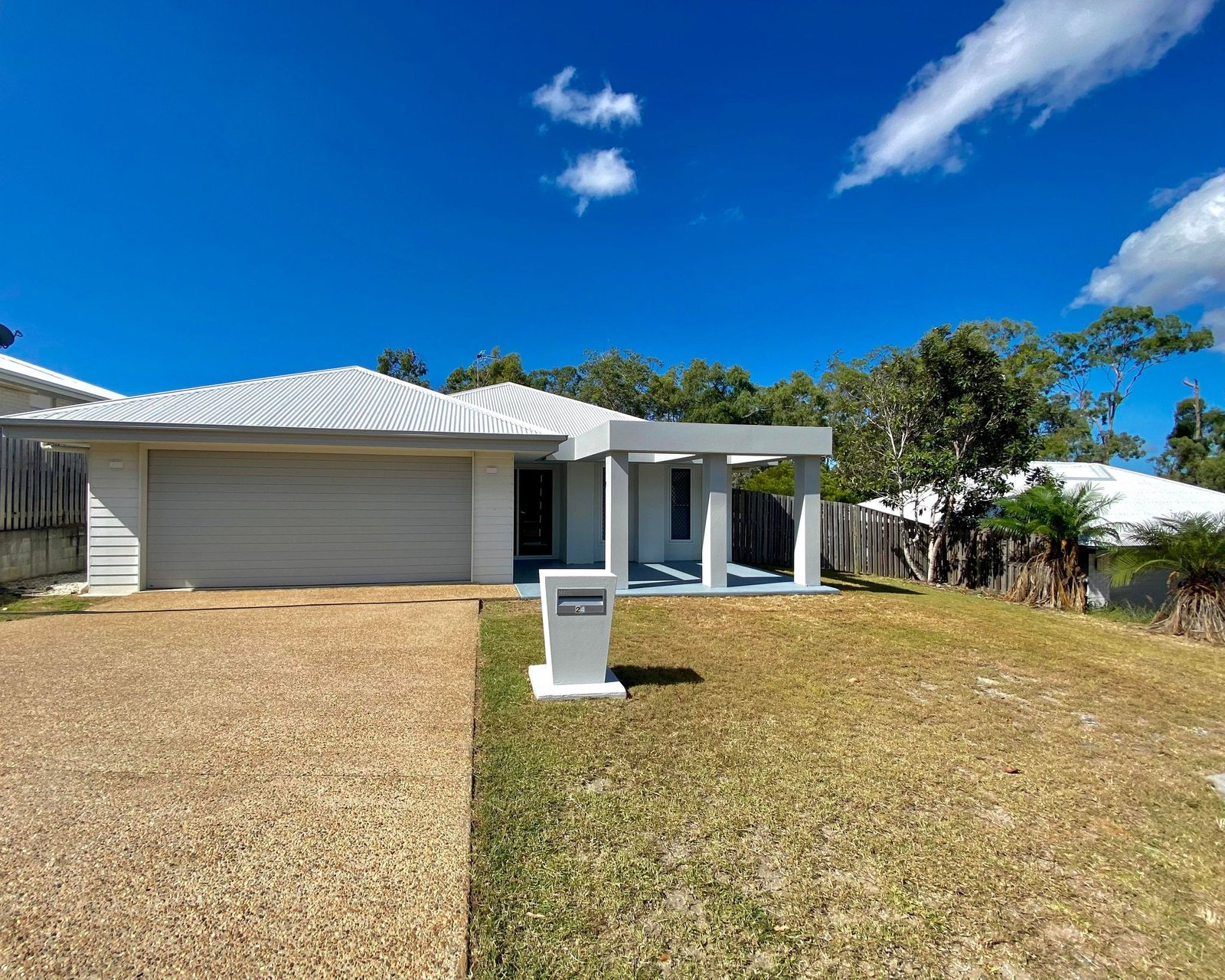 24 Sundowner Road CLINTON 1