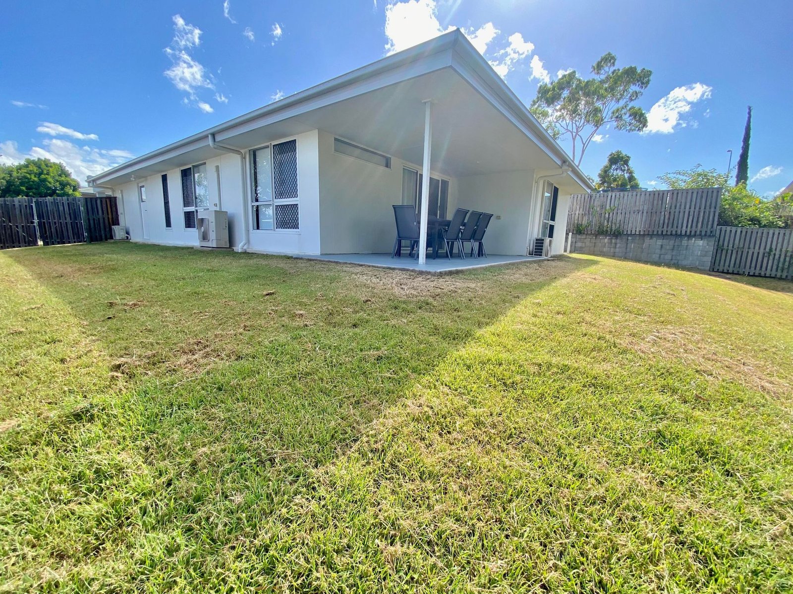 24 Sundowner Road CLINTON 14