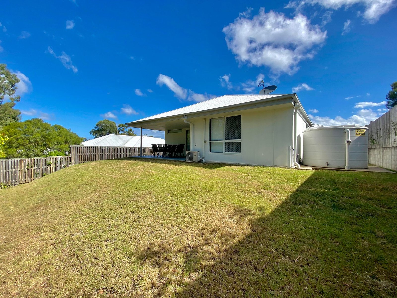 24 Sundowner Road CLINTON 17