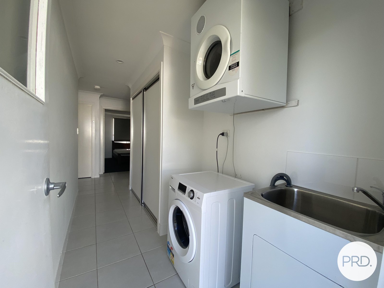 24 Sundowner Road CLINTON 11