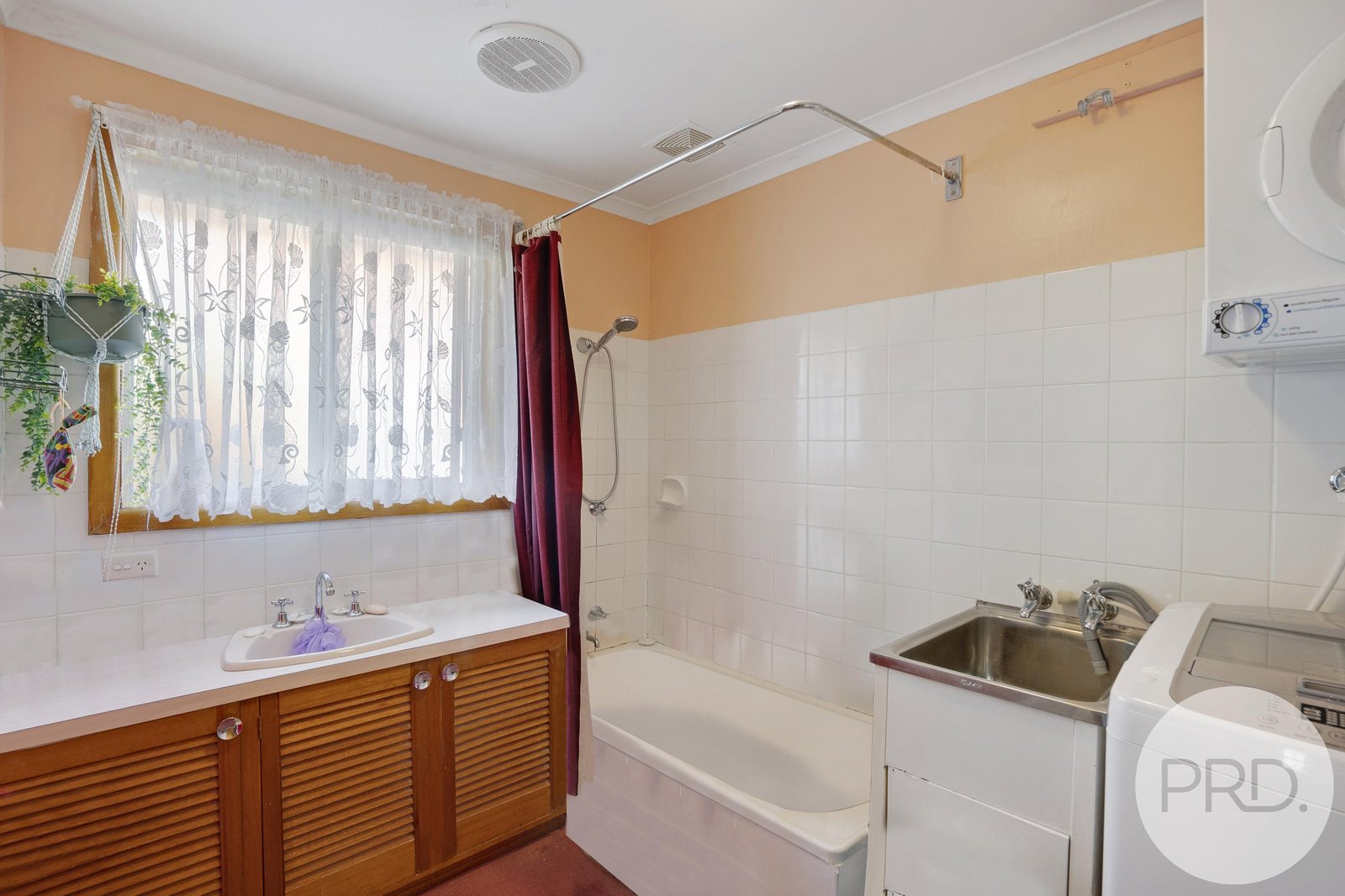 2/4 Sunlea Place GLENORCHY 6
