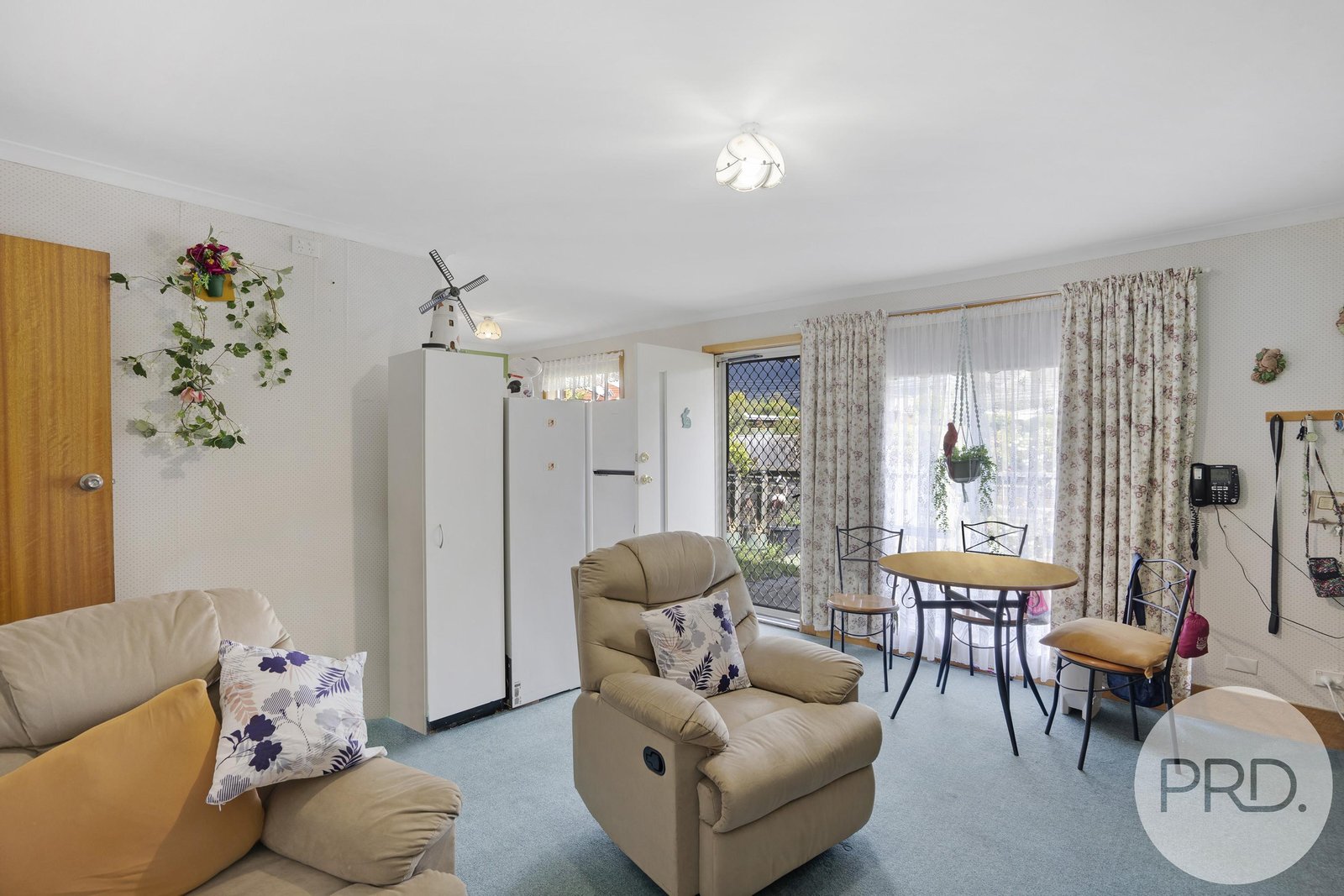 2/4 Sunlea Place GLENORCHY 9