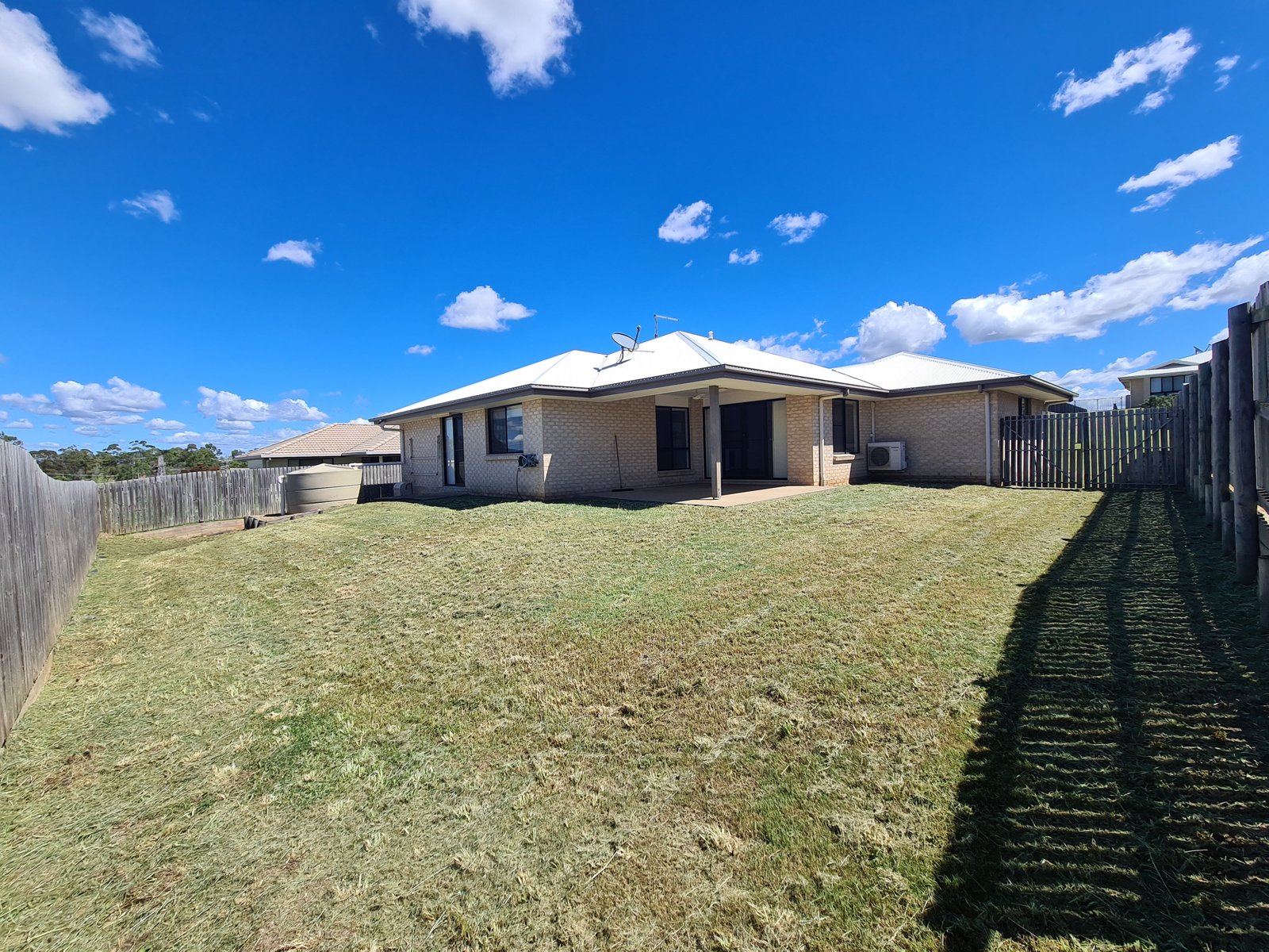 24 SURITA Court BOYNE ISLAND 4