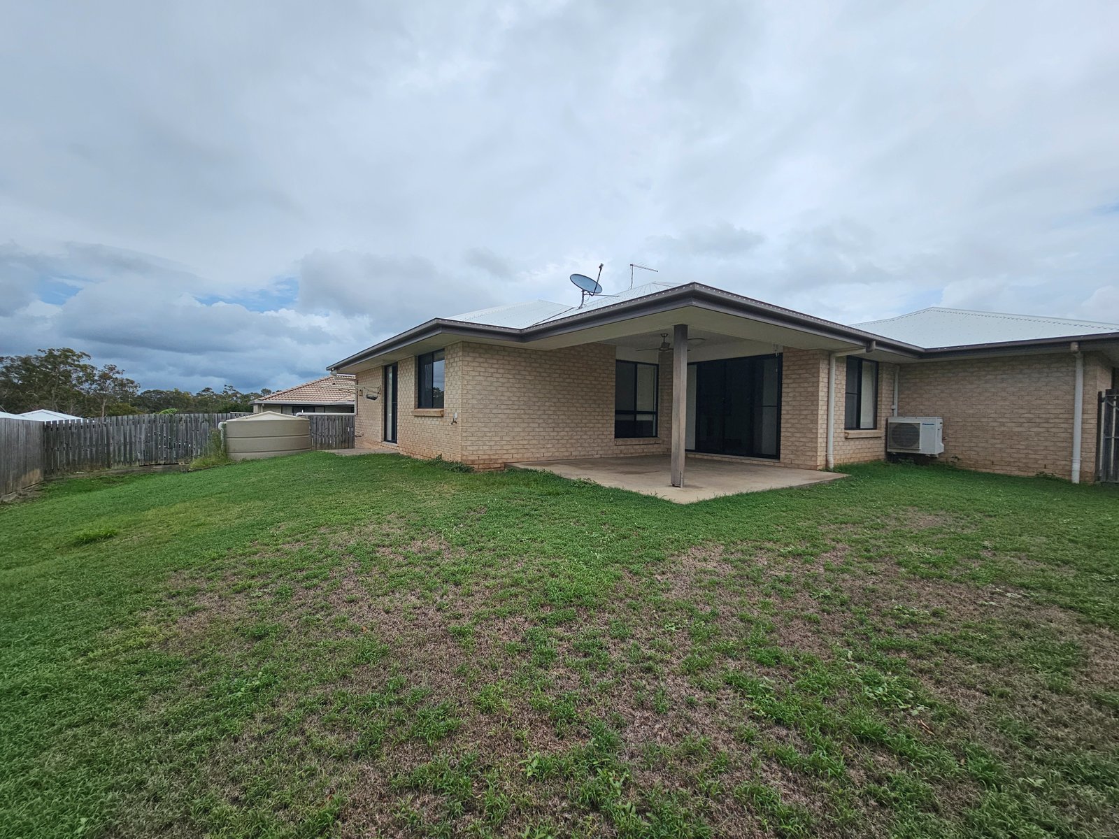 24 SURITA Court BOYNE ISLAND 10