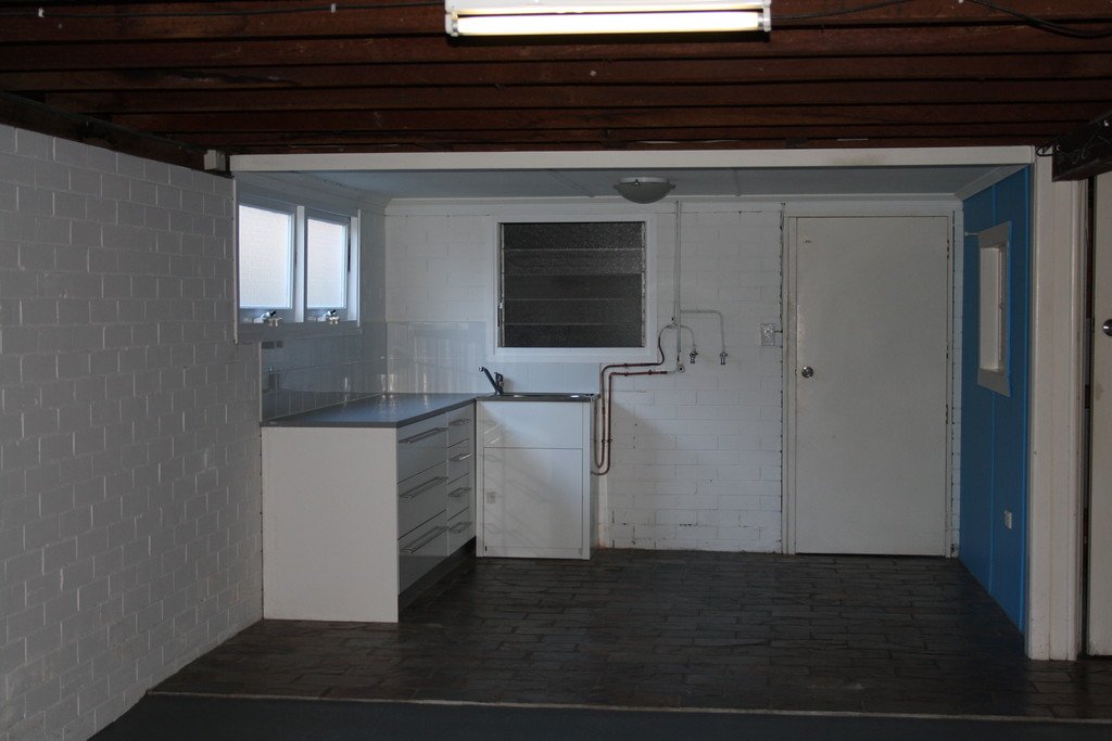 24 Tahiti Avenue PALM BEACH 18