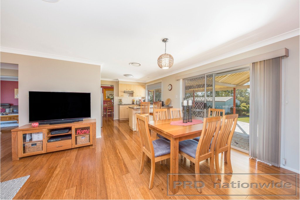 24 Tamburlaine Court BRANXTON 4