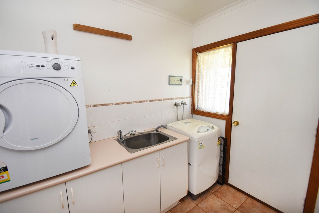 24 Teleki Drive IRYMPLE 10
