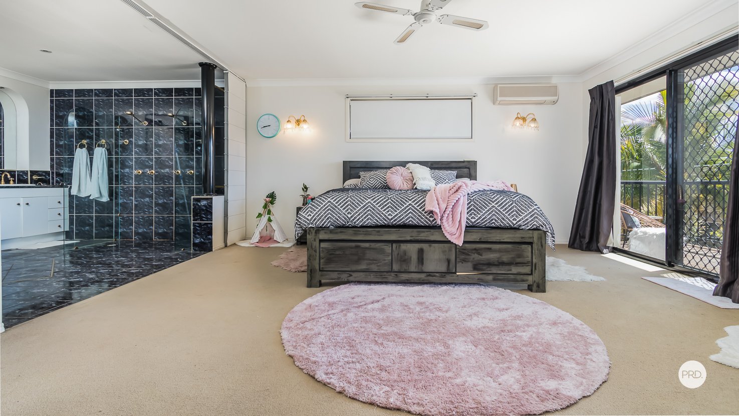 24 THE RAMPART  REDLAND BAY 19