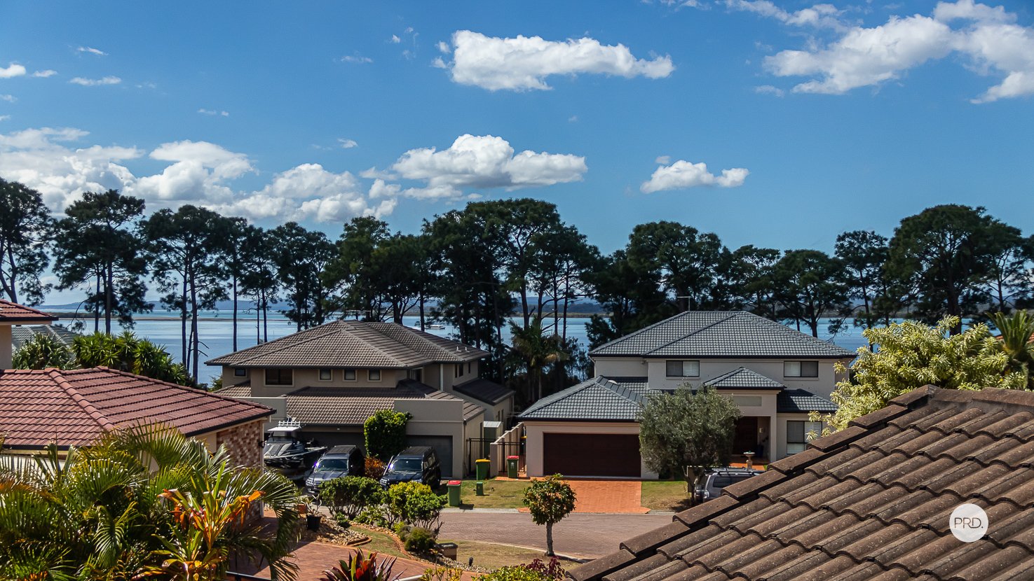 24 THE RAMPART  REDLAND BAY 31