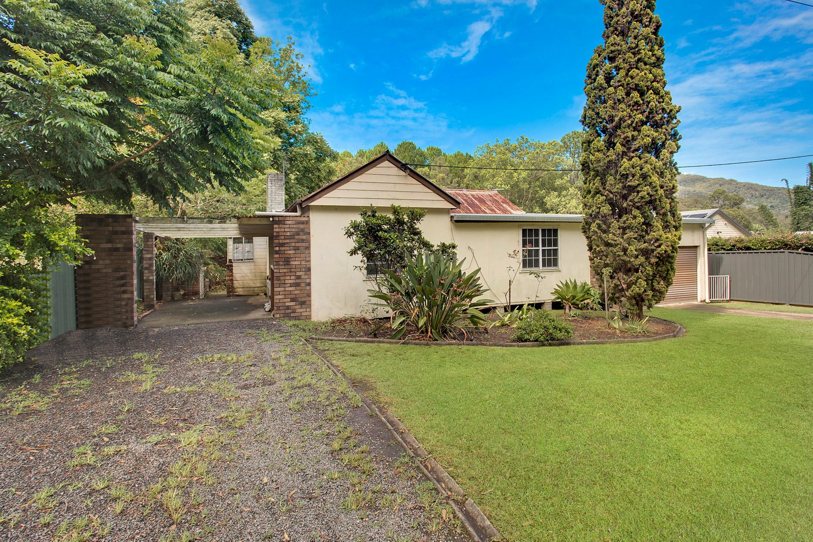 24 Thomas Street JOHNS RIVER 1