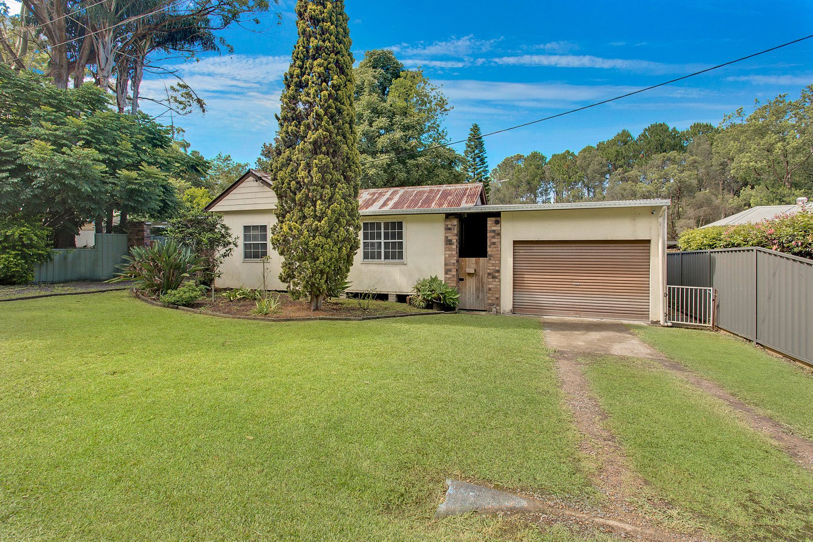 24 Thomas Street JOHNS RIVER NSW 2443