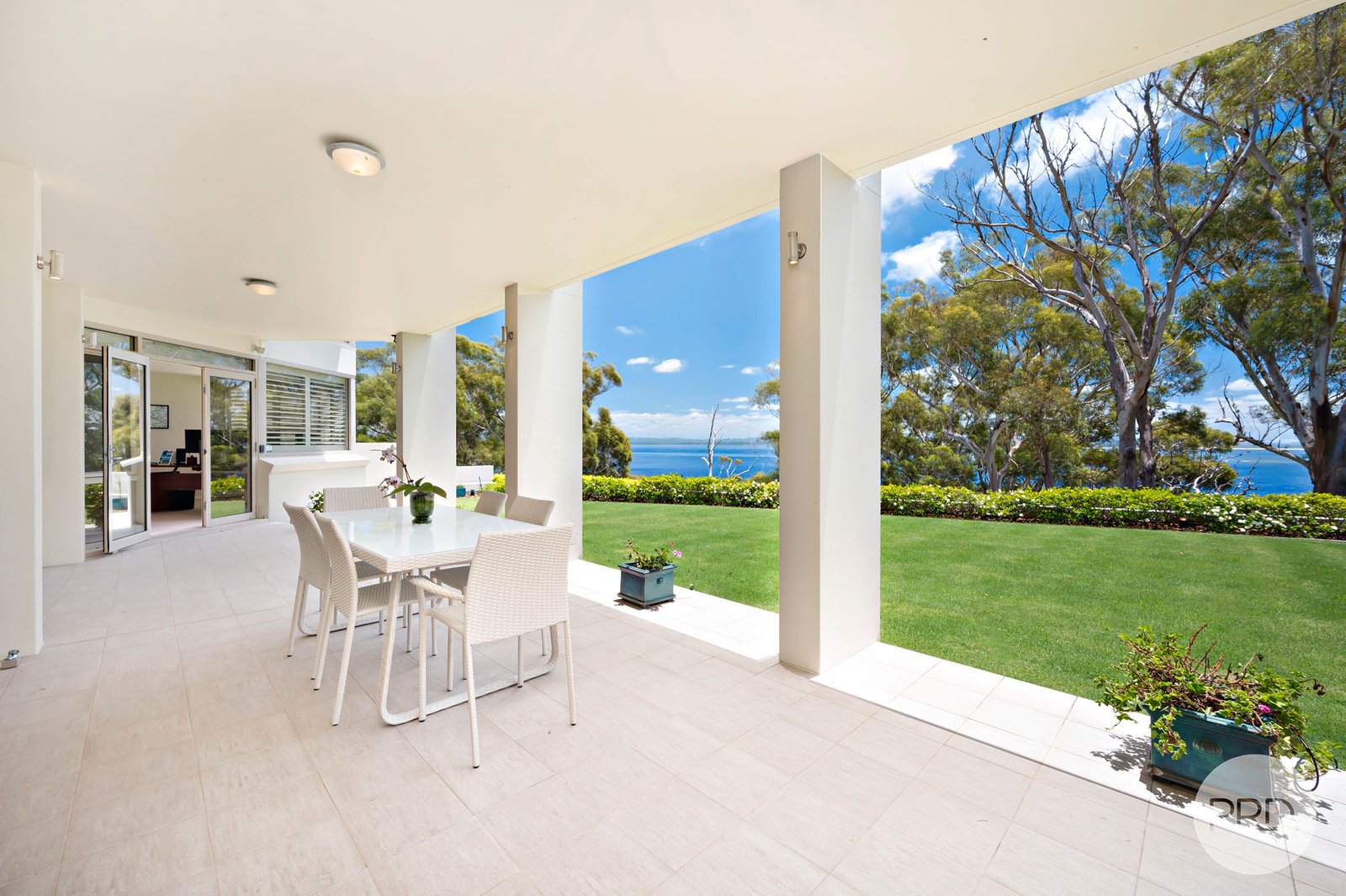 24 Thurlow Avenue NELSON BAY 12