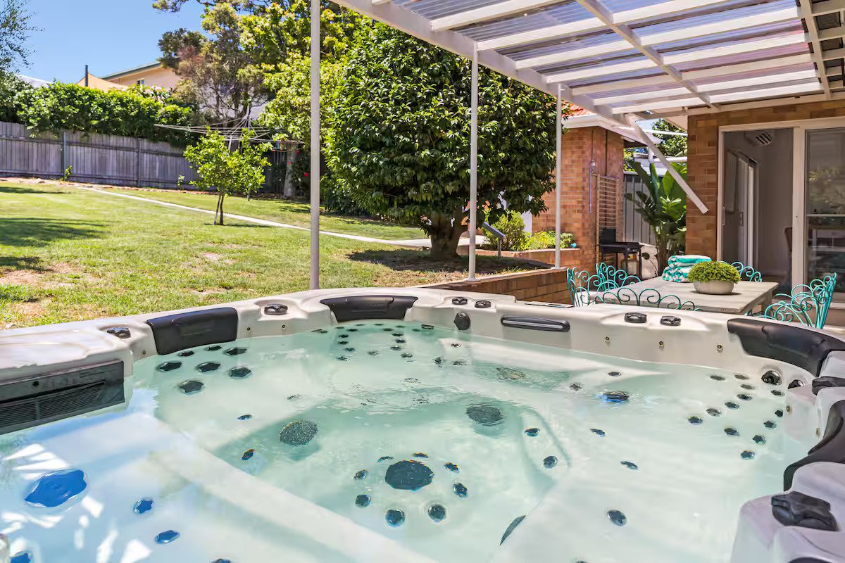 24 Tomaree Road SHOAL BAY 2