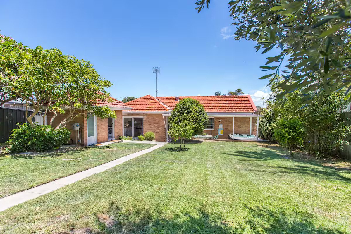 24 Tomaree Road SHOAL BAY 20