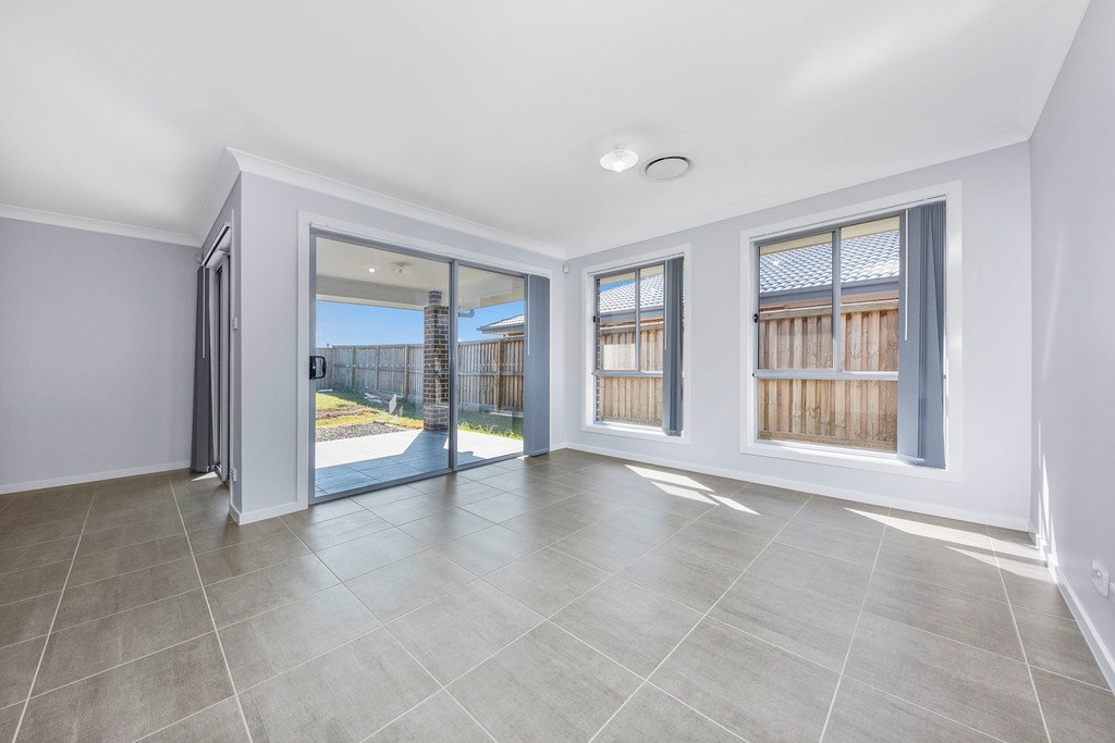 24 Triller Street ABERGLASSLYN 7