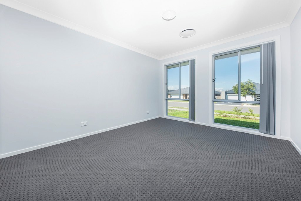 24 Triller Street ABERGLASSLYN 8