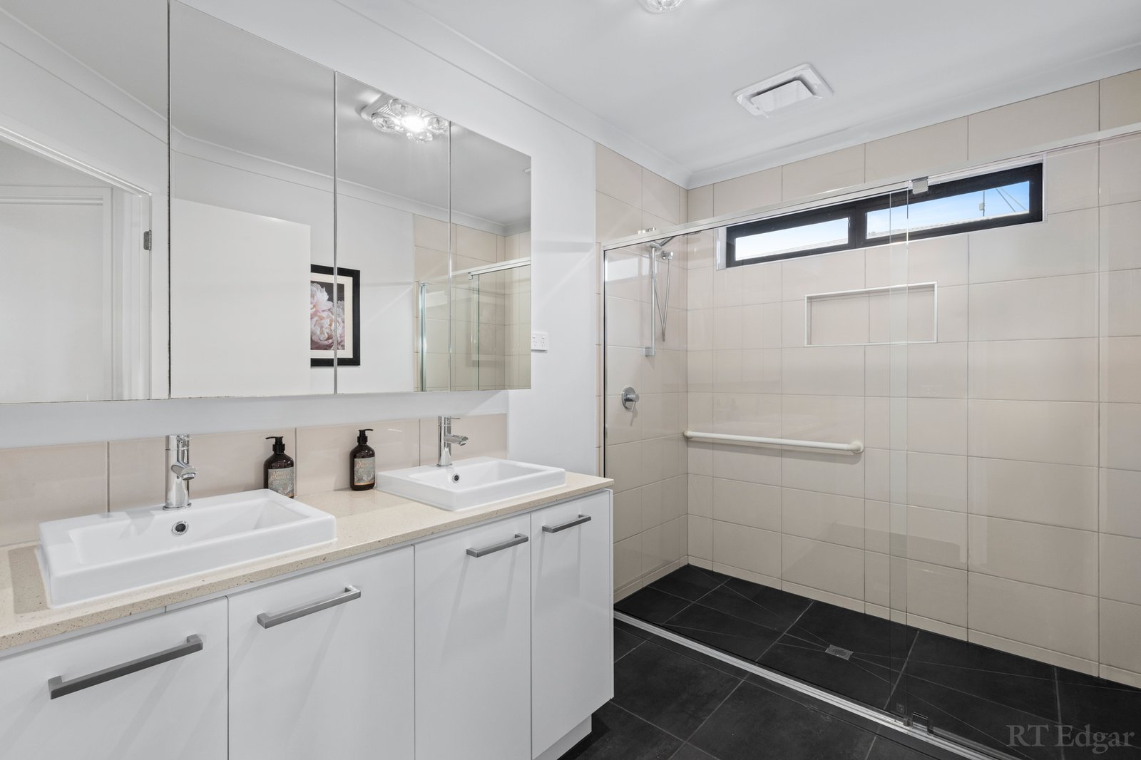 Real Estate and Property in 24 Triton Circuit, Point Lonsdale, VIC