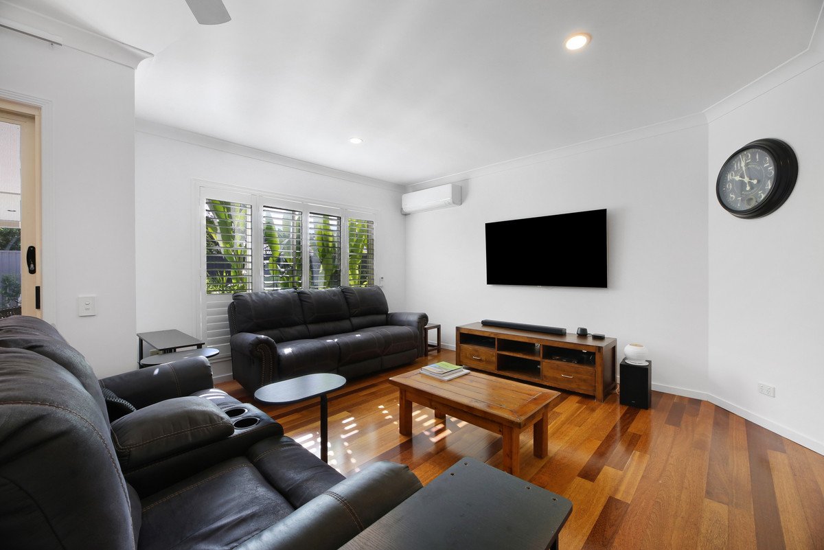 24 Tropicana Circuit Burleigh Waters 19