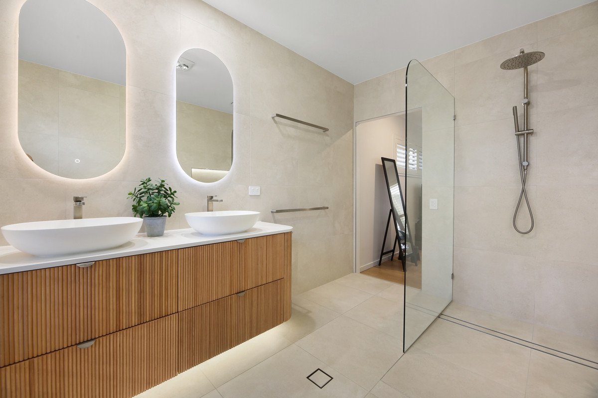 24 Tropicana Circuit Burleigh Waters 26