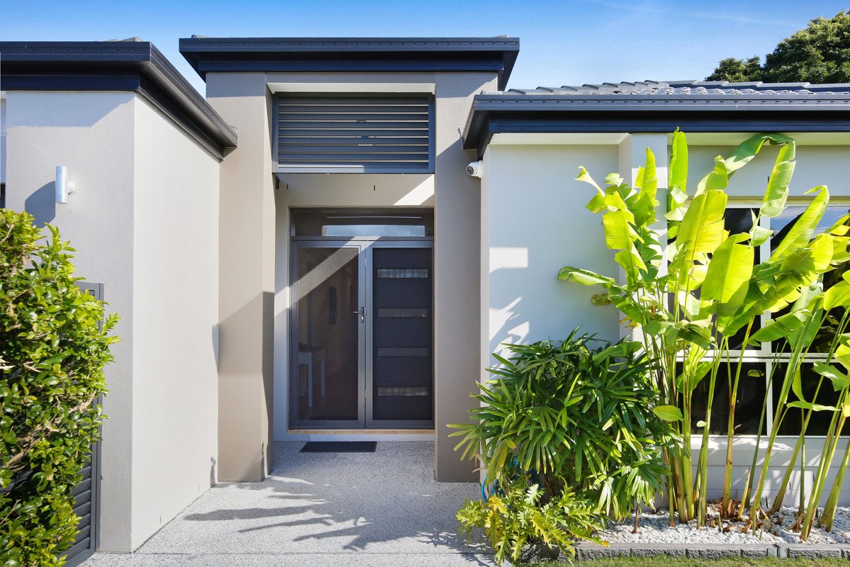 24 Tropicana Circuit Burleigh Waters 31