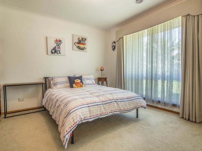 24 Trudgen Street SHEPPARTON 8